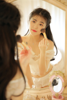 苏仨在yy掀裙